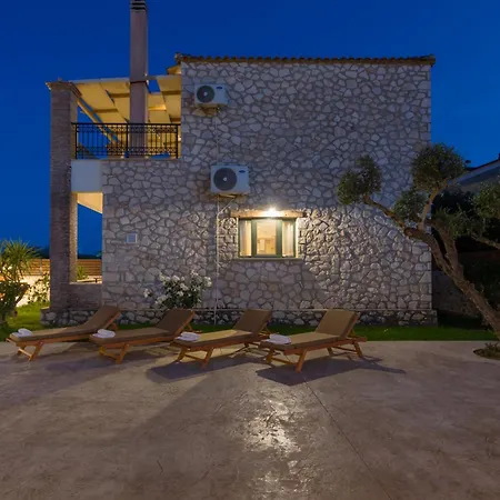 Dandelion Stone House ヴィラ Kalpaki